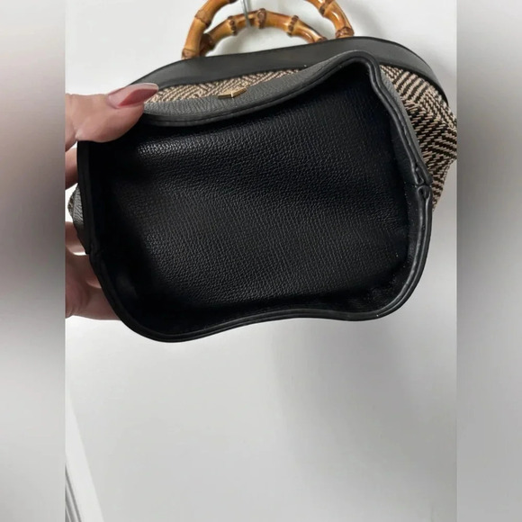 NWT | Call it Spring | Baewatch Bamboo  Handle Bucket Bag - Picture 4 of 7